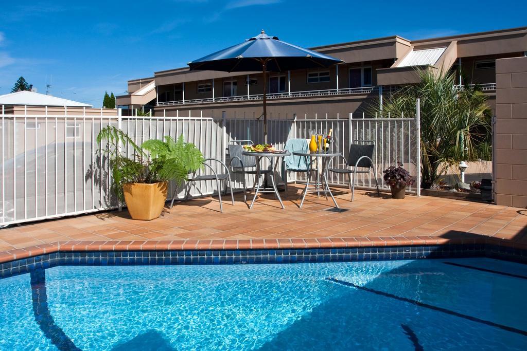 Baywatch Motor Inn Mount Maunganui Exterior photo
