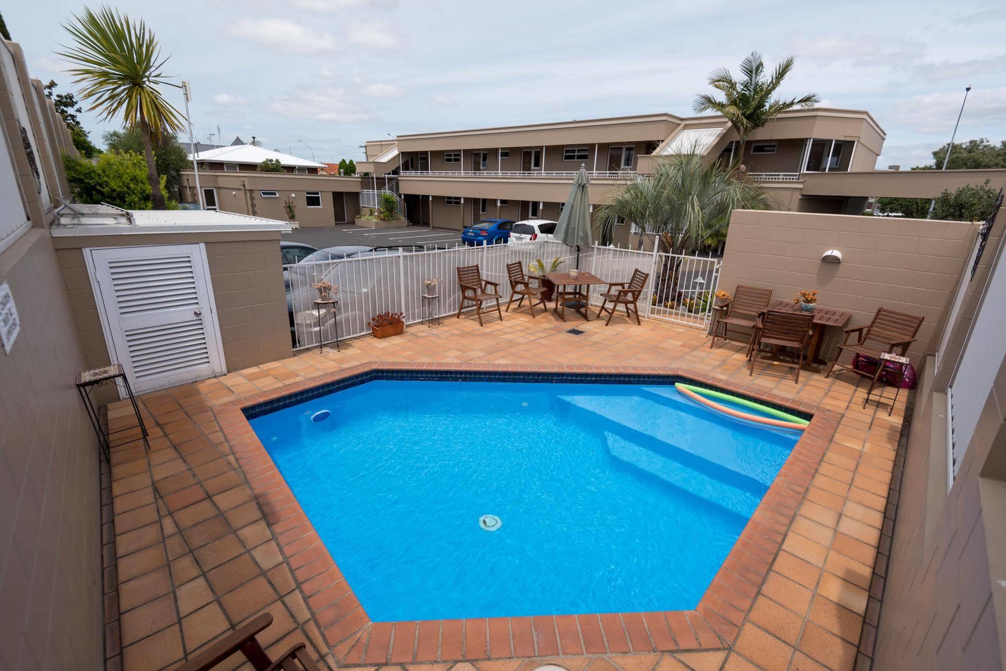 Baywatch Motor Inn Mount Maunganui Exterior photo